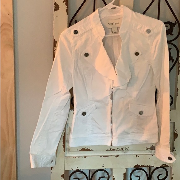 White House Black Market Jackets & Blazers - WHBM Jacket 🧥